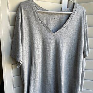 Universal Standard V-Rex Short Sleeve XL 26/28 - Heather Grey